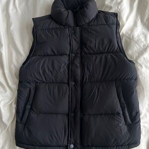 Aritzia superpuff vest